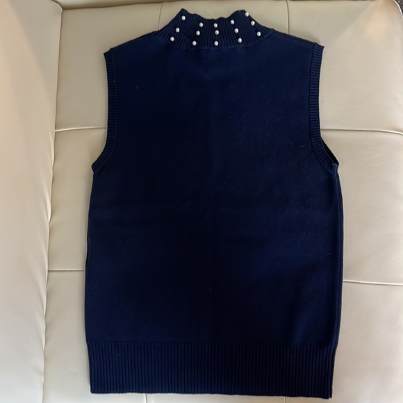 Tara Jarmon - mock neck sleeveless top - Picture 7 of 10